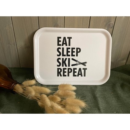 Frokostbrett "eat, sleep, ski, repeat" 27x20 cm