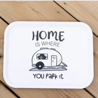 Frokostbrett "Home is/campingvogn" 27x20 cm