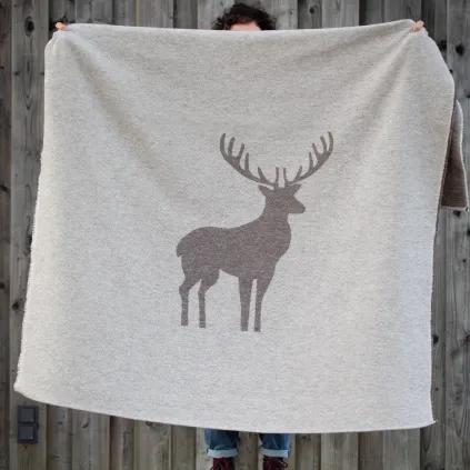 Luca pledd "Centered deer", beige str 140x200