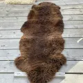 Dobbelt skinn , naturlig brun