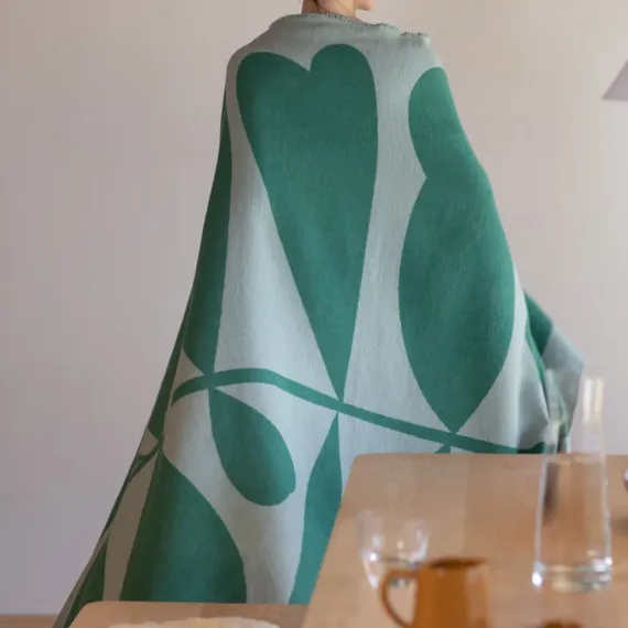 Design 4585, kommer i 3 farger: Grønn, gul og charcoal