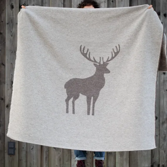 Design 4572, kommer i 2 farger: Smoke og Charcoal