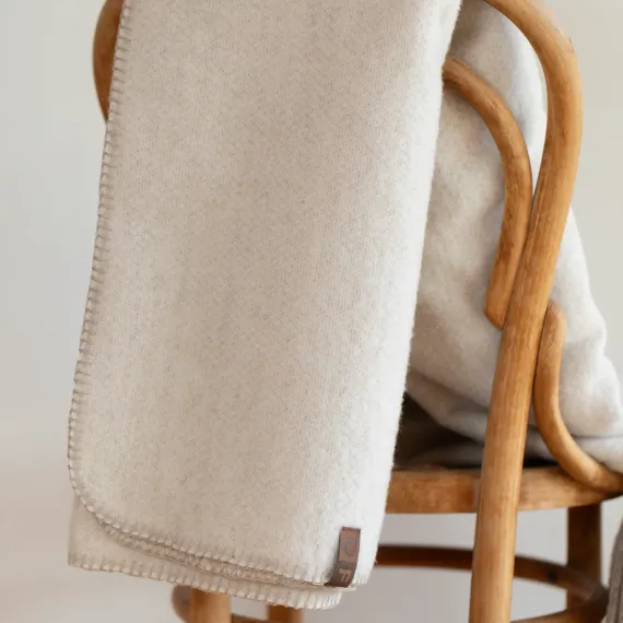 Design 0754 Ecru