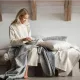 Design 3854, kommer i to farger, offwhite og grå