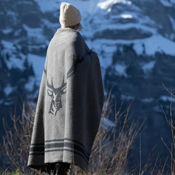 Design 2240, kommer i 2 farger: Smoke og Charcoal