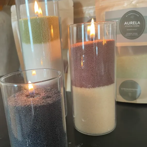 Stearinlyssand med duft og farge