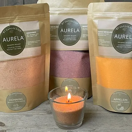 Stearinlyssand med duft og farge